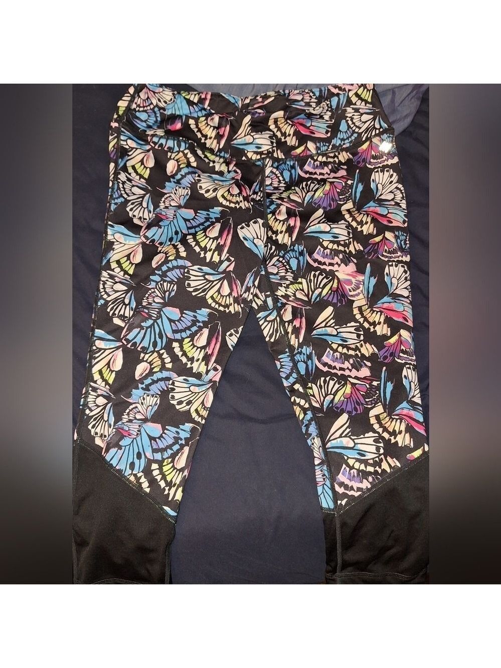 Women's Butterfly Print Capri Leggings Large